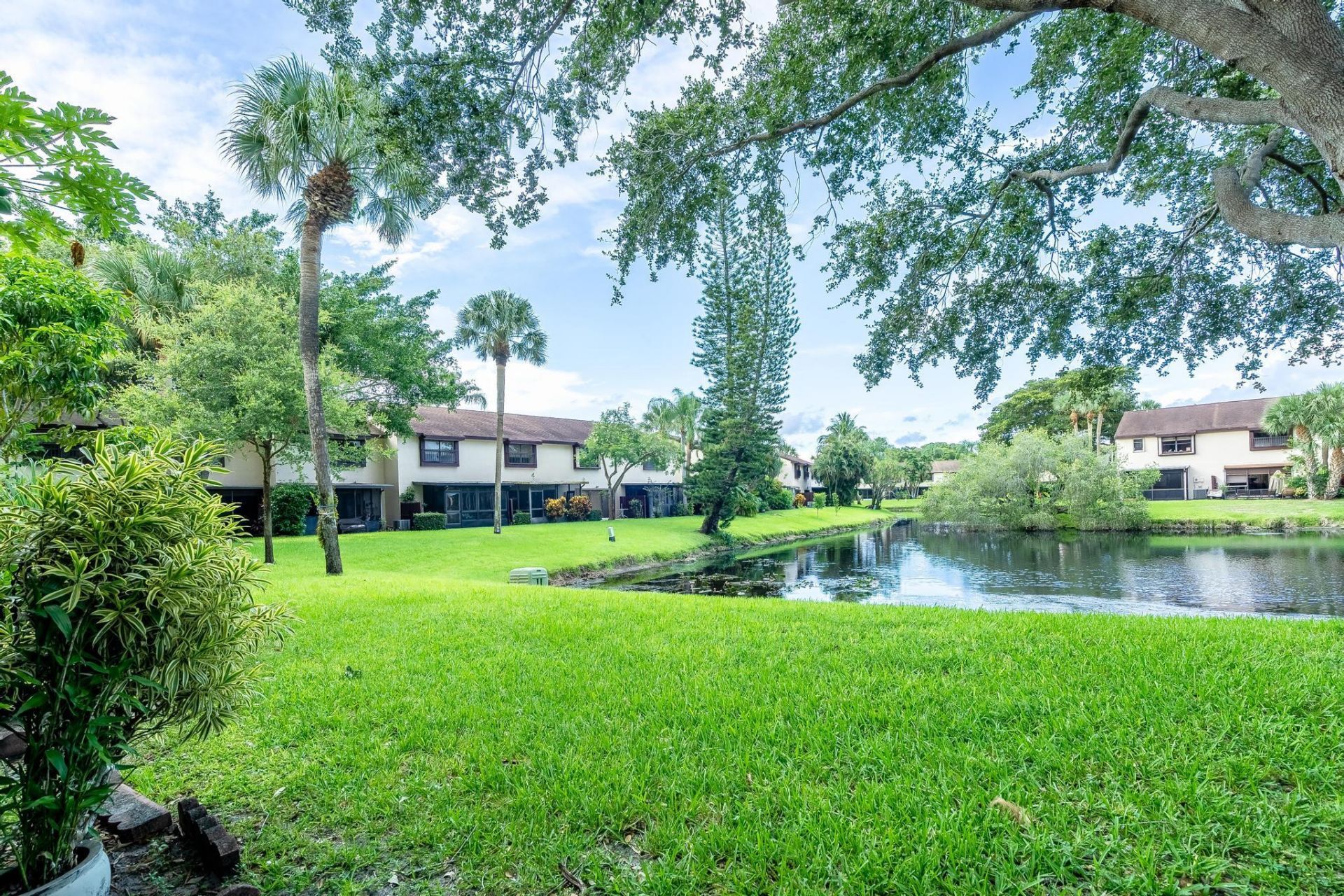 3727 Carambola Circle N, Unit 2823, Coconut Creek, FL 33066 Photo