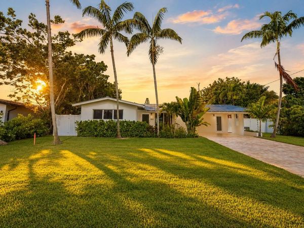 5621 NE 16th Avenue, Fort Lauderdale, FL 33334