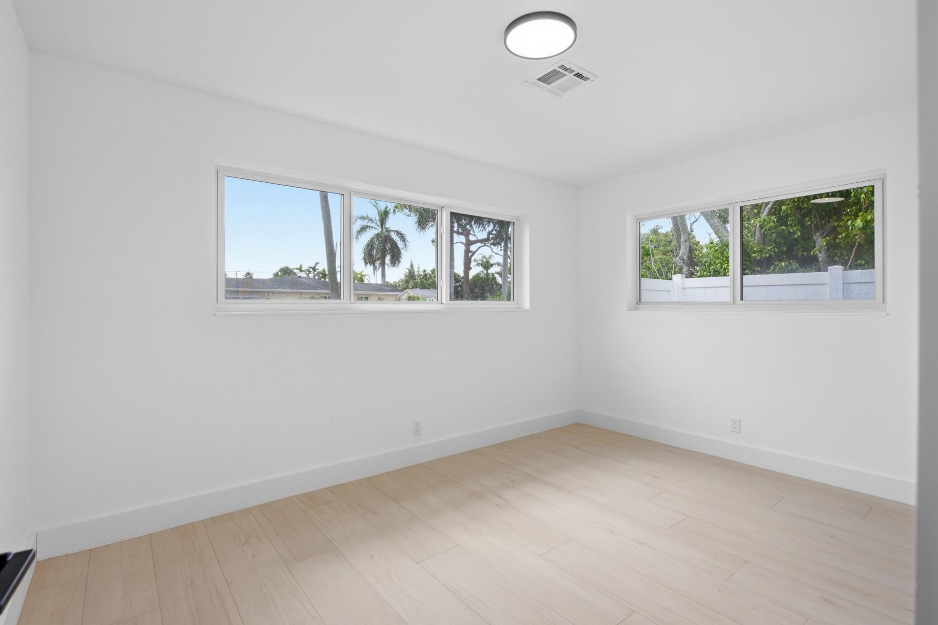 5621 NE 16th Avenue, Fort Lauderdale, FL 33334 Photo