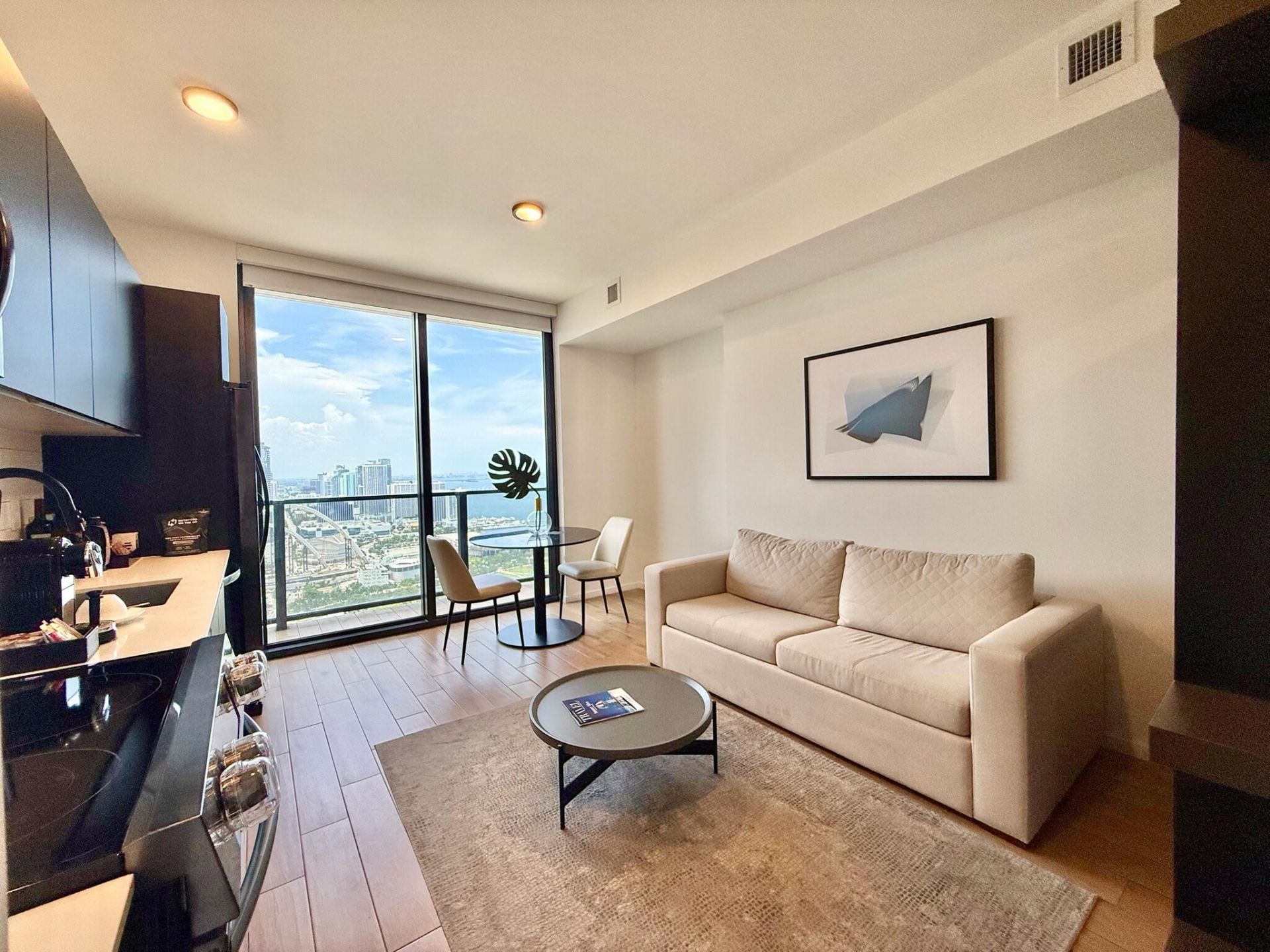 398 NE 5th Street, Unit 3907, Miami, FL 33132 Photo