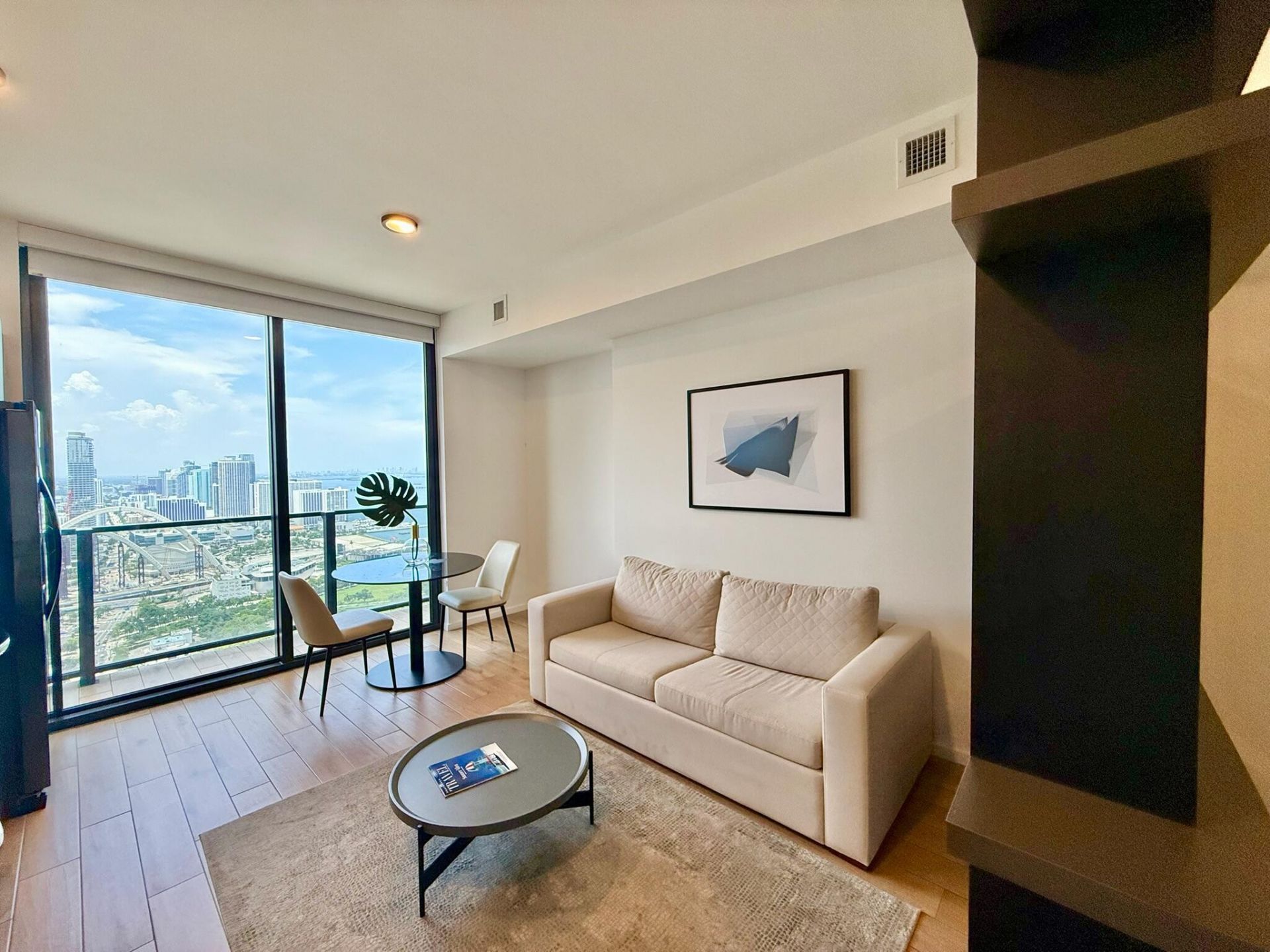 398 NE 5th Street, Unit 3907, Miami, FL 33132 Photo