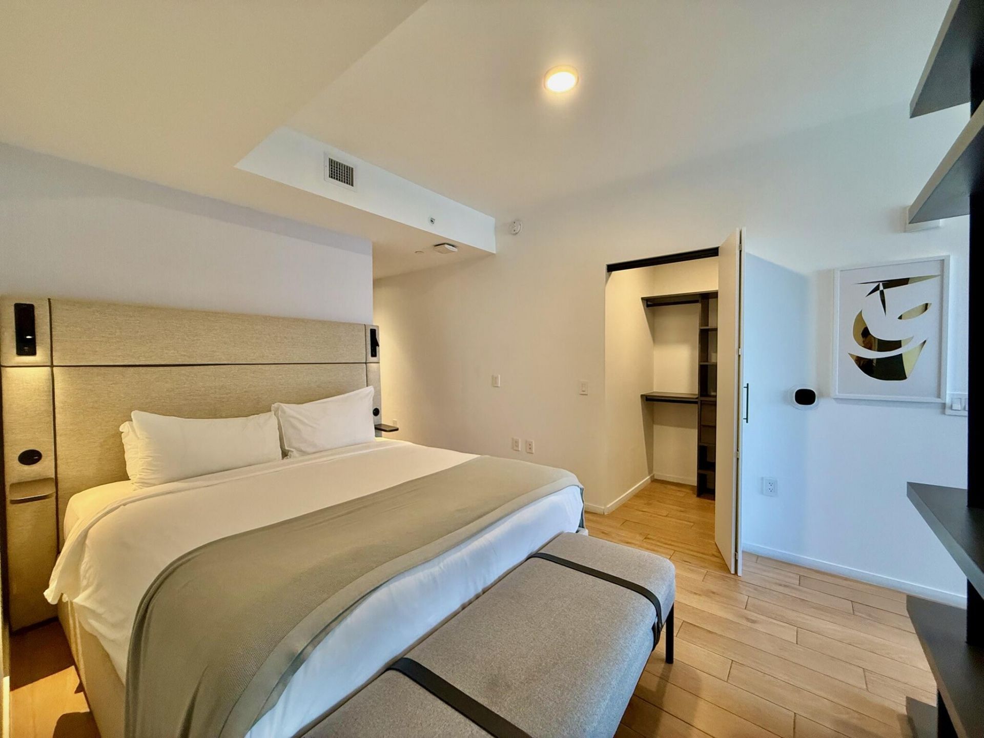 398 NE 5th Street, Unit 3907, Miami, FL 33132 Photo