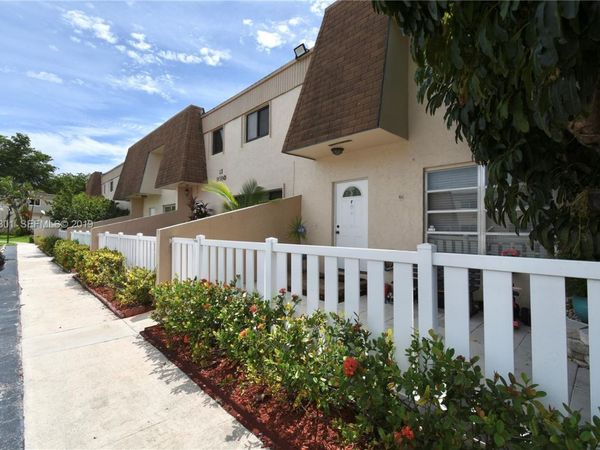 8090 NW 12th Street, Unit D, Margate, FL 33063