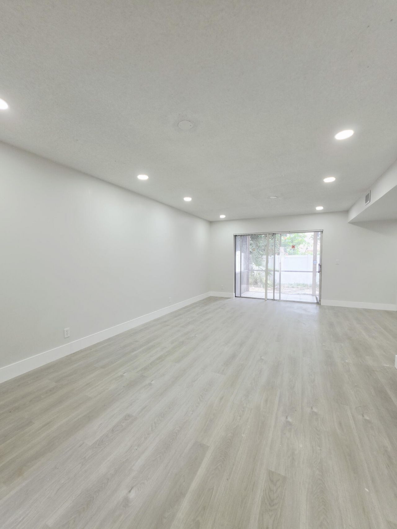 8090 NW 12th Street, Unit D, Margate, FL 33063 Photo