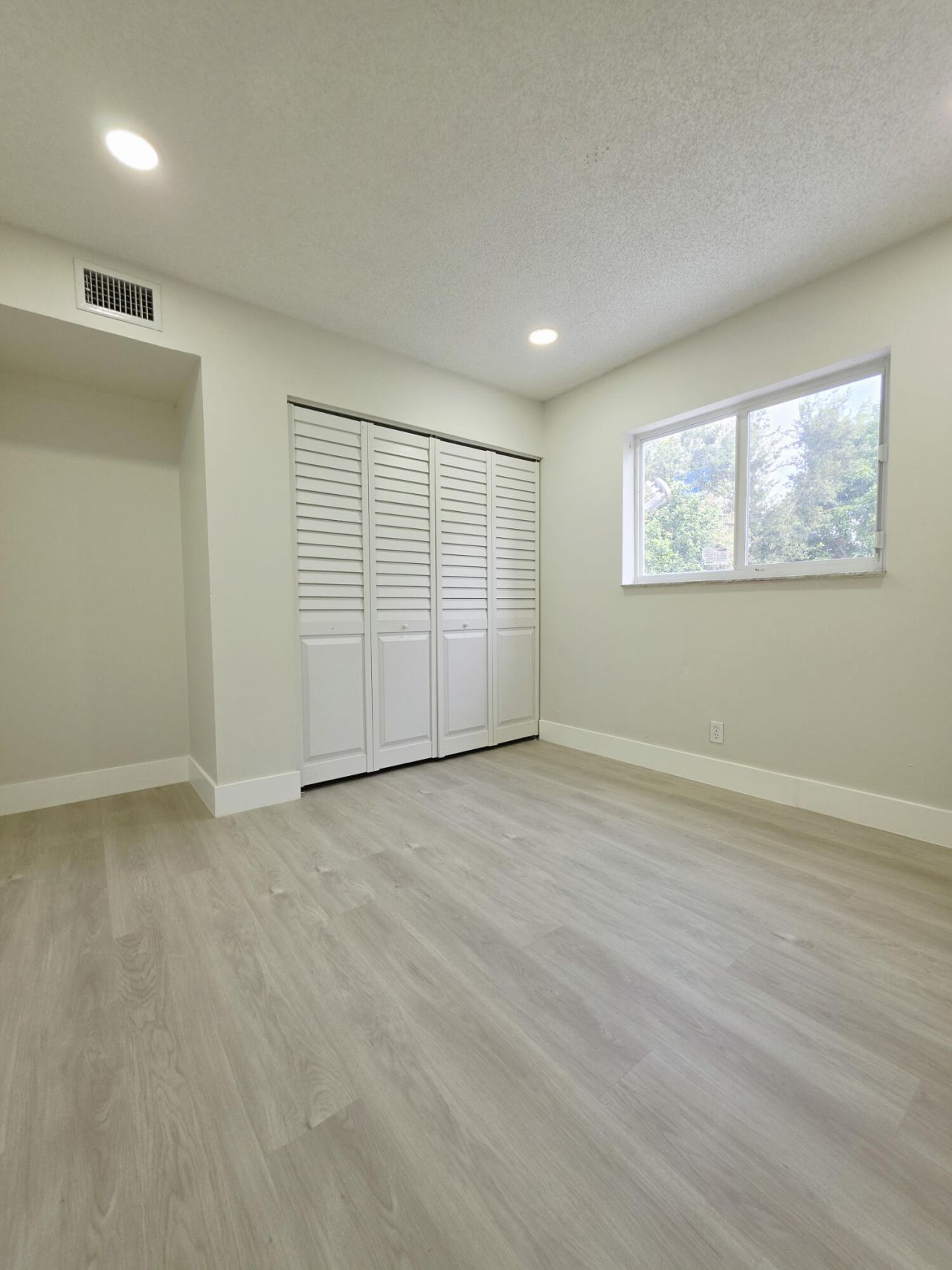 8090 NW 12th Street, Unit D, Margate, FL 33063 Photo