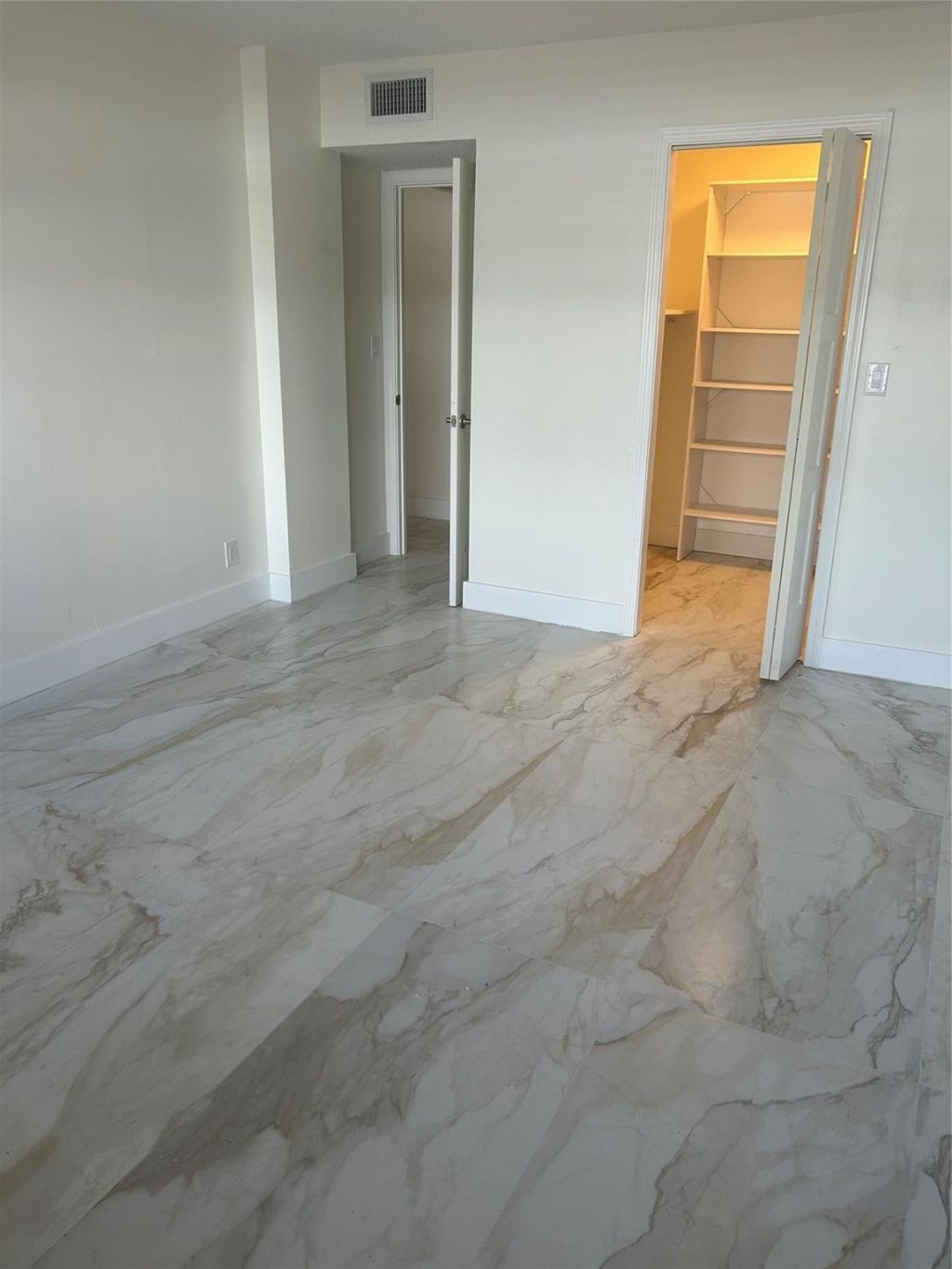 550 Bayshore Drive, Unit 102, Fort Lauderdale, FL 33304 Photo