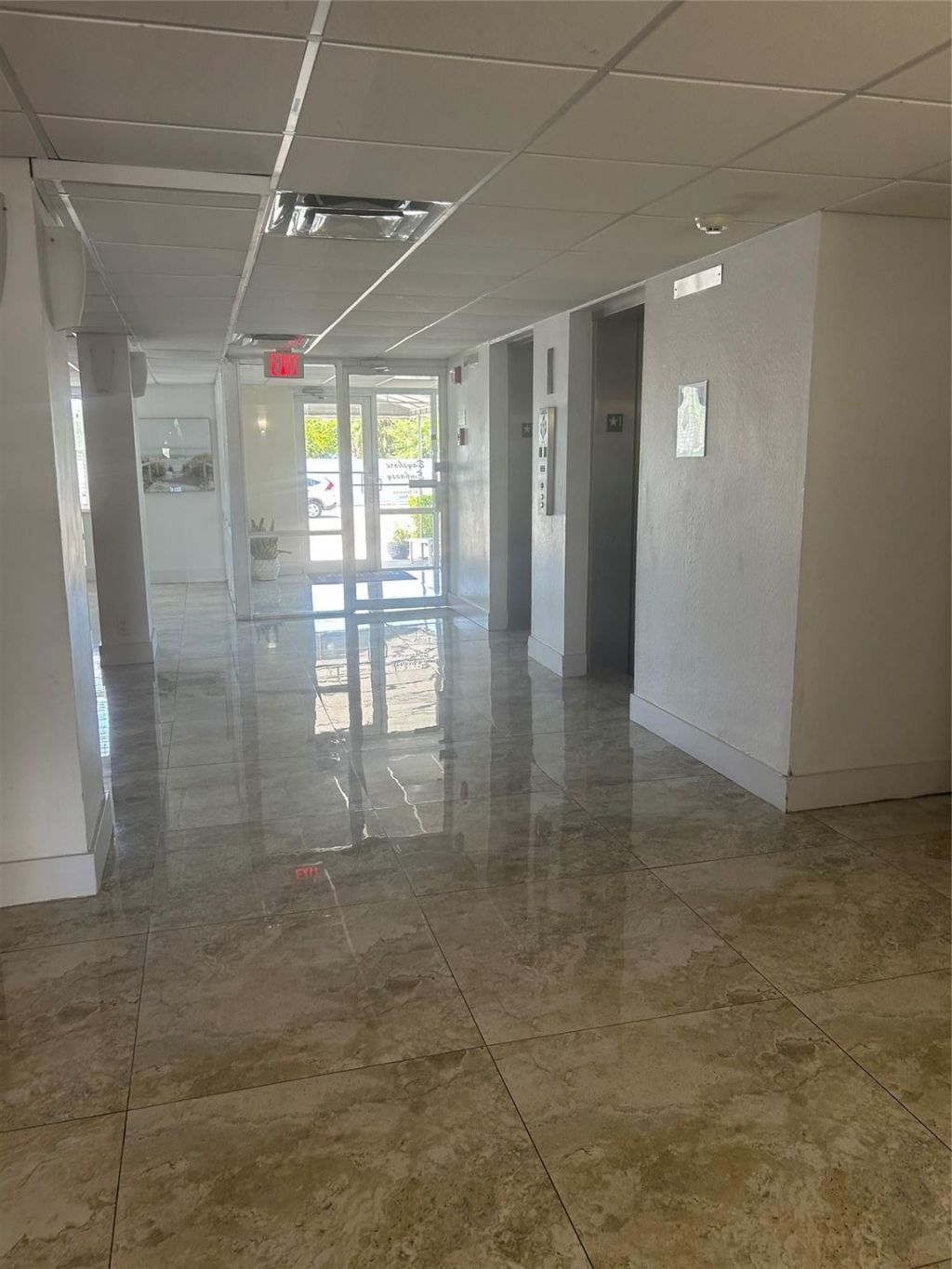 550 Bayshore Drive, Unit 102, Fort Lauderdale, FL 33304 Photo