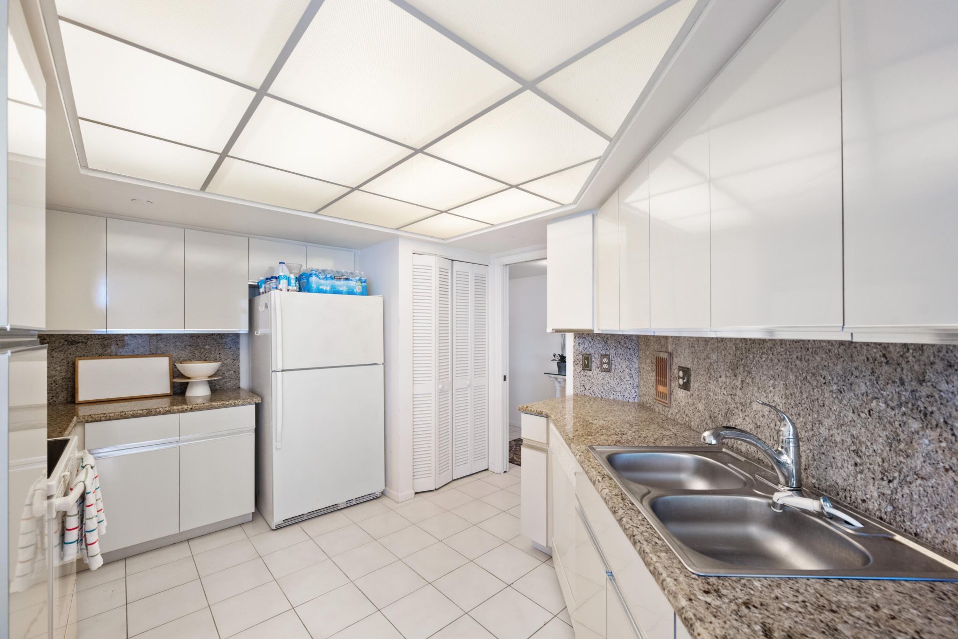 3560 S Ocean Boulevard, Unit Ph-6, South Palm Beach, FL 33480 Photo