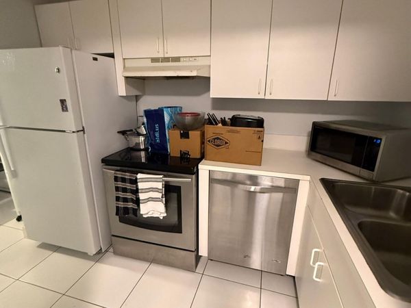 4121 NE 21st Terrace, Unit #3, Lighthouse Point, FL 33064