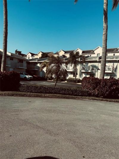 4121 NE 21st Terrace, Unit #3, Lighthouse Point, FL 33064 Photo
