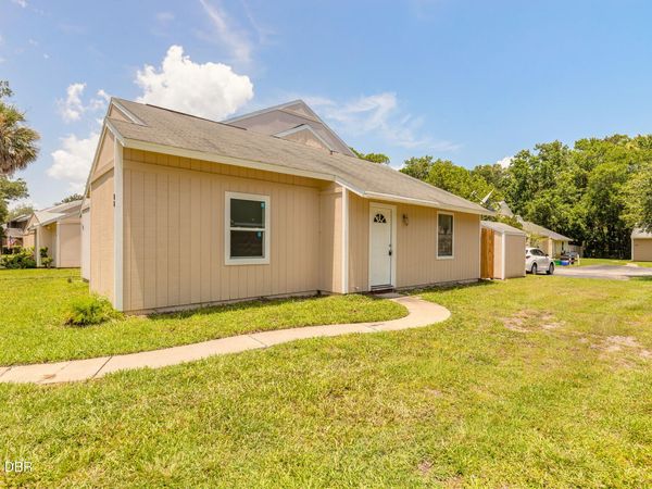 96 Tomoka Meadows Boulevard, Ormond Beach, FL 32174