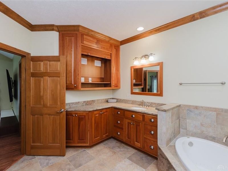 2215 Tadmor Court, Vandalia, OH 45377 Photo 32