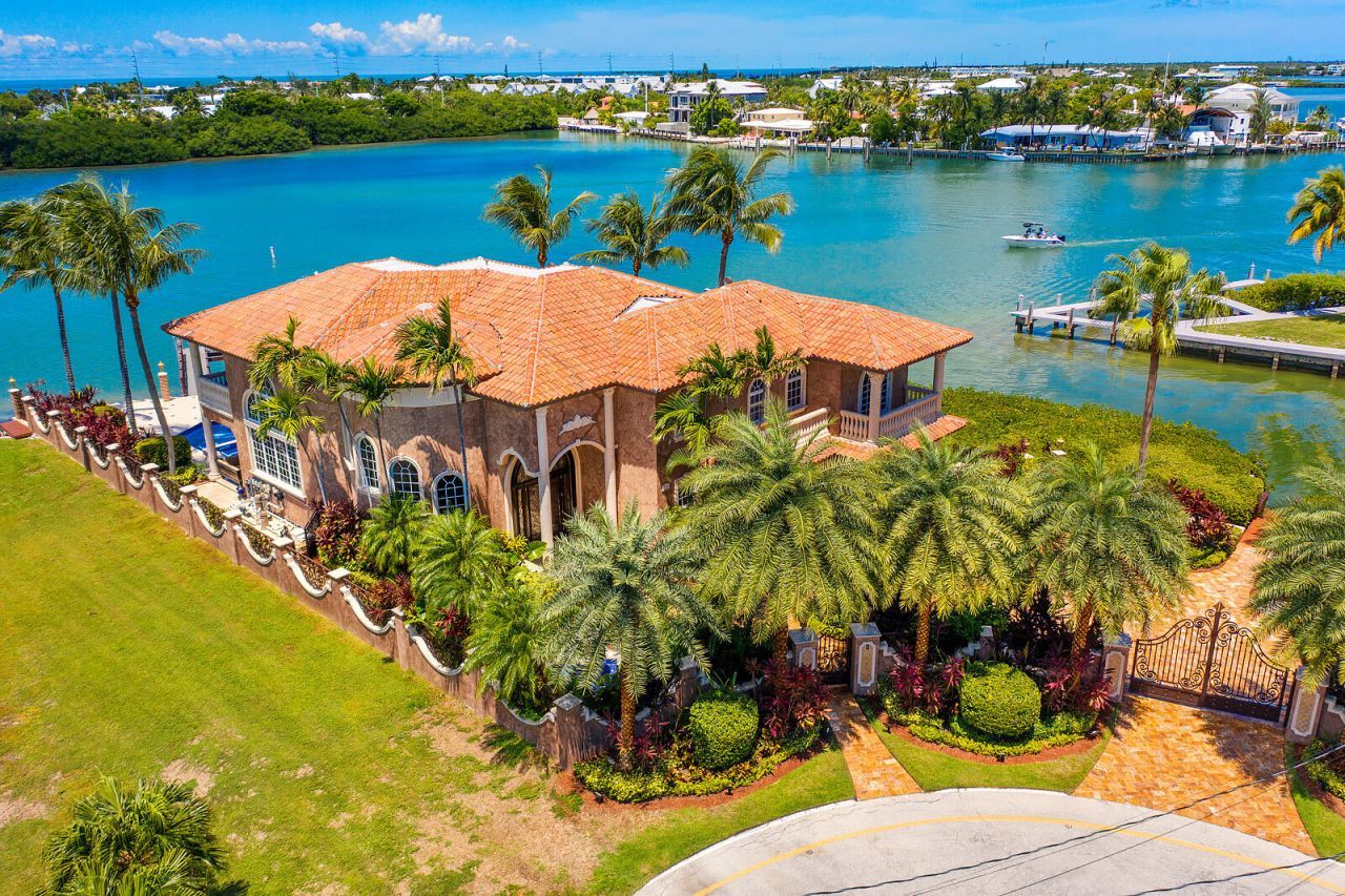 390 13th Street, Key Colony, FL 33051 Photo