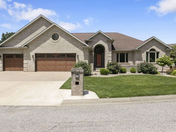 57591 Shorewood Drive, South Bend, IN 46619