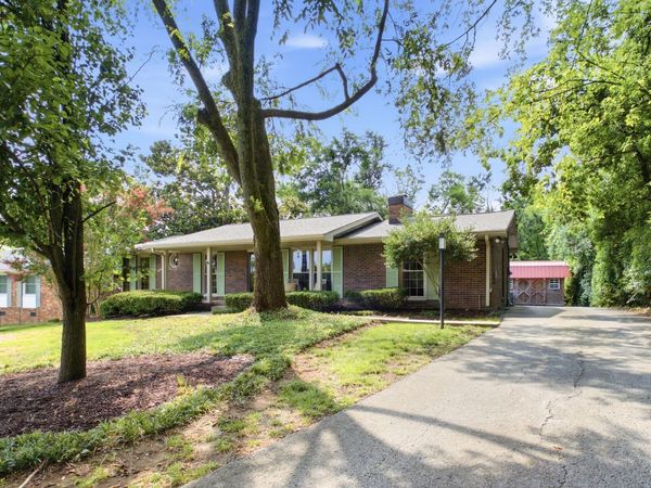 7222 Westcott Dr, Nashville, TN 37221