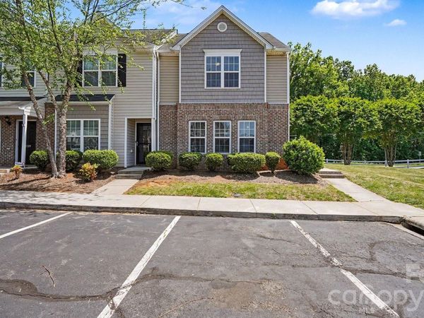 4293 Youngstown Drive , Greensboro, NC 27405