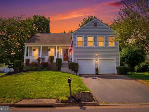 62 MCPHERSON CIRCLE, STERLING, VA 20165