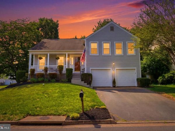62 MCPHERSON CIRCLE, STERLING, VA 20165