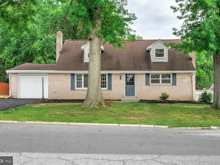 923 Susan Circle , Enola, PA 17025 Main Photo
