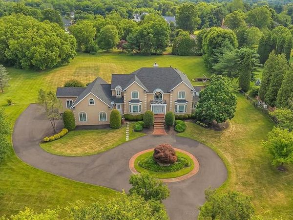 735 HARTFORD ROAD, MOORESTOWN, NJ 08057