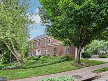 47404 MIDDLE BLUFF PLACE, STERLING, VA 20165