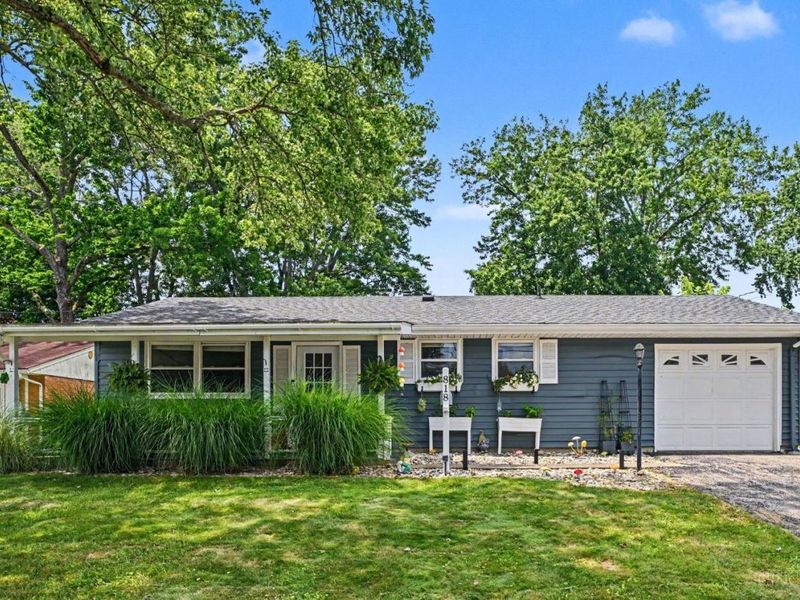 818 Marbea Drive, Loveland, OH 45140 Photo 1