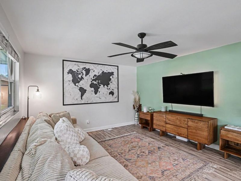 818 Marbea Drive, Loveland, OH 45140 Photo 7