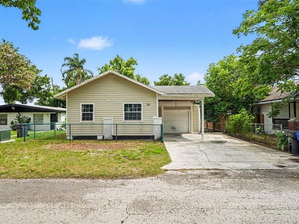 911 E 123RD AVENUE , TAMPA, FL 33612