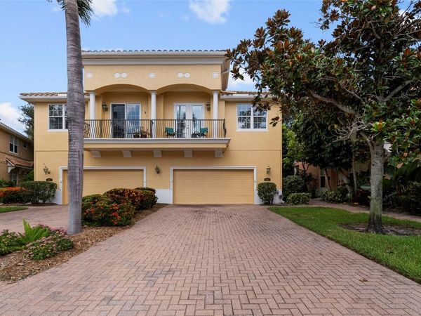 185 BANYAN BAY DRIVE , ST PETERSBURG, FL 33705