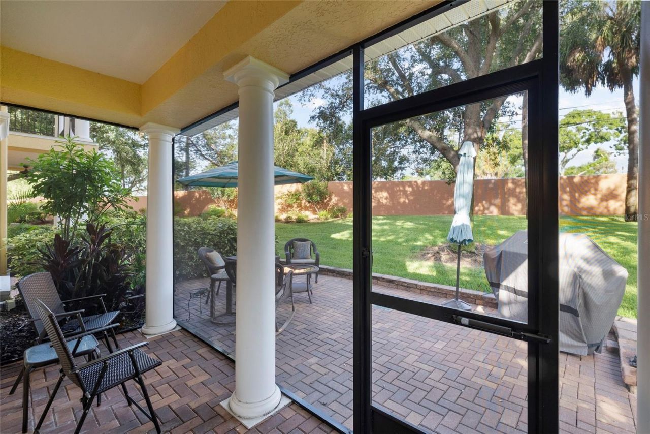 185 Banyan Bay Drive , Saint Petersburg, FL 33705 Photo