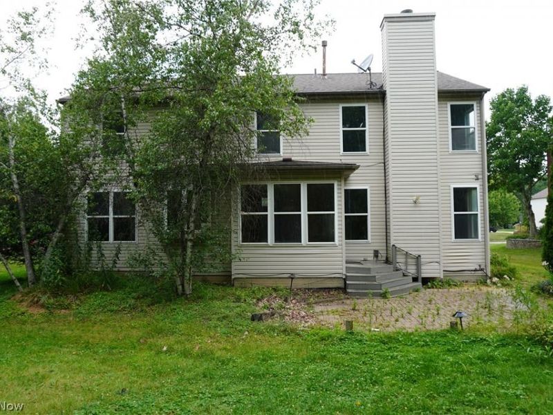 20341 Colleen Court, Strongsville, OH 44149 Photo 3