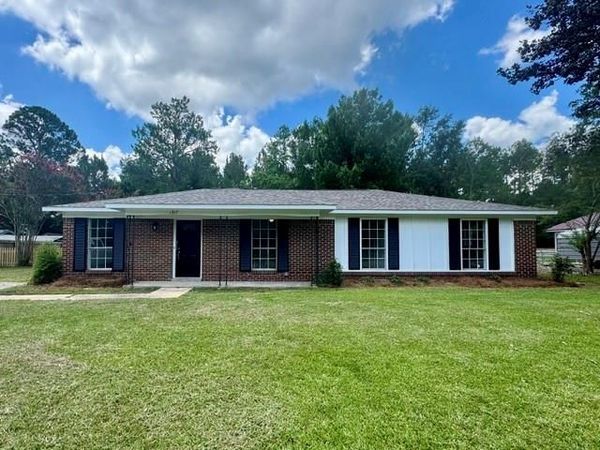 1317 Pawnee Circle, Saraland, AL 36571