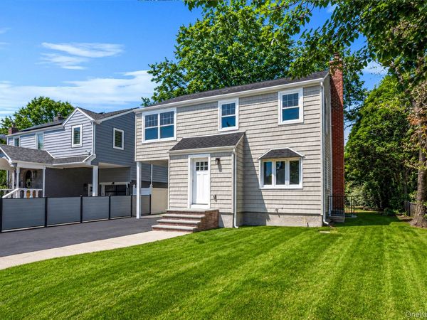 52 Norfeld Boulevard , Elmont, NY 11003