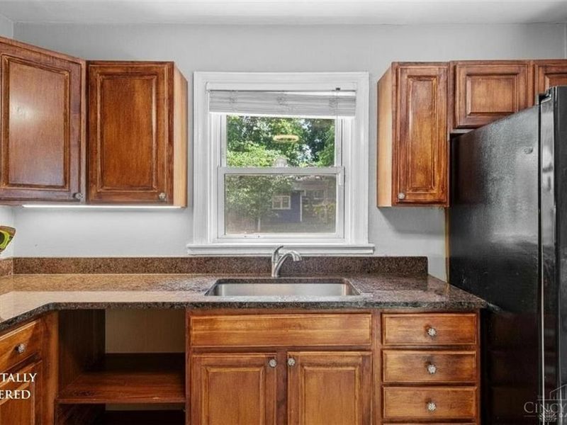 345 Durrell Avenue, Cincinnati, OH 45215 Photo 13