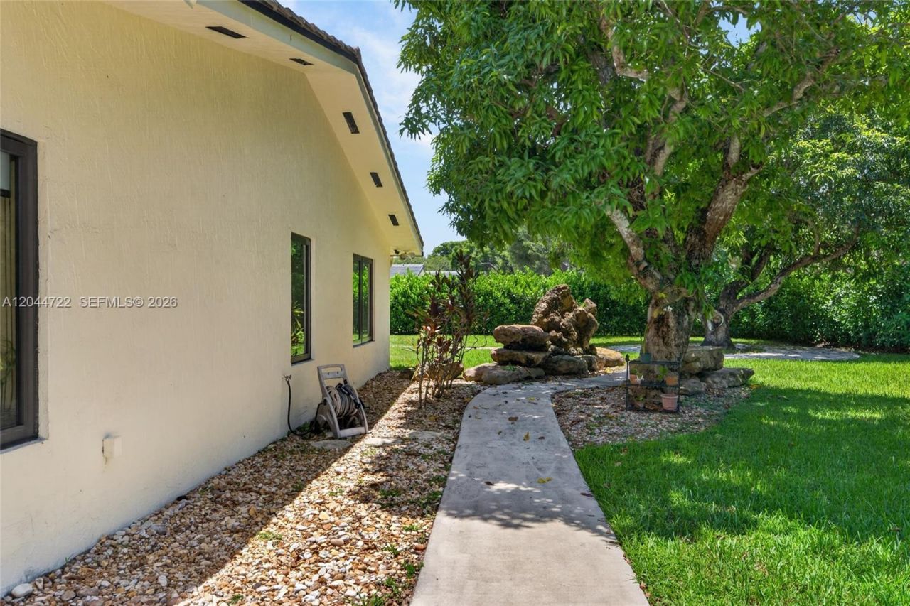 6255 SW 120th St , Pinecrest, FL 33156 Photo