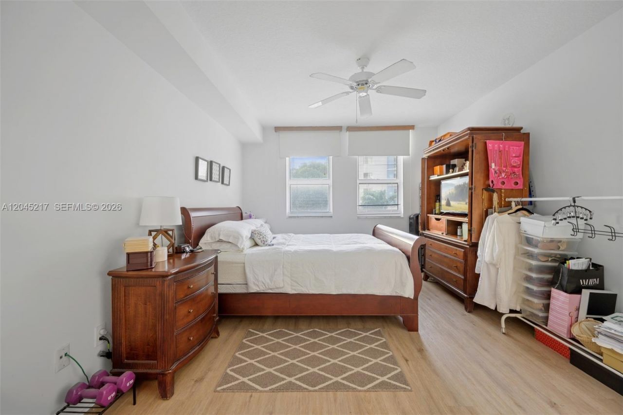 2665 SW 37th Ave, Unit 202, Miami, FL 33133 Photo