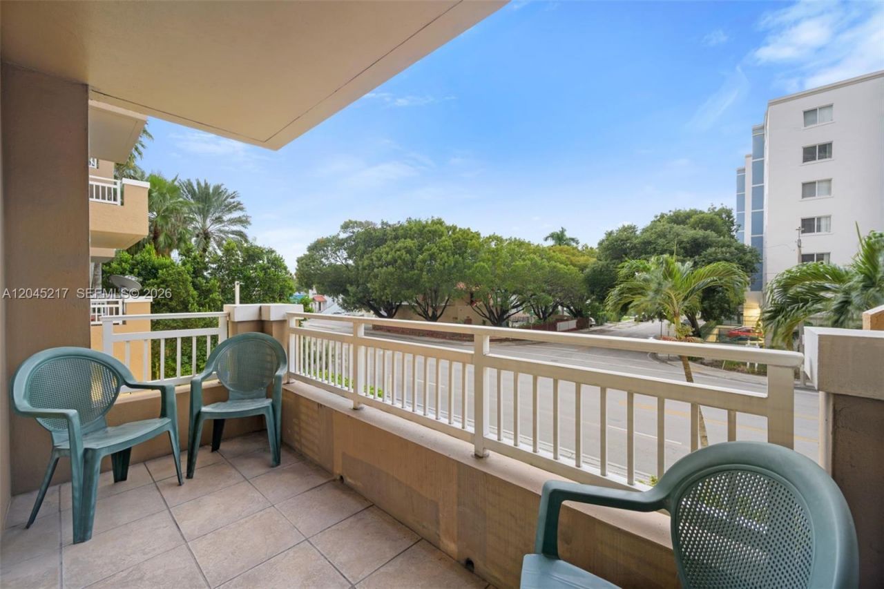 2665 SW 37th Ave, Unit 202, Miami, FL 33133 Photo