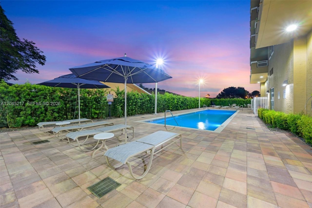 2665 SW 37th Ave, Unit 202, Miami, FL 33133 Photo