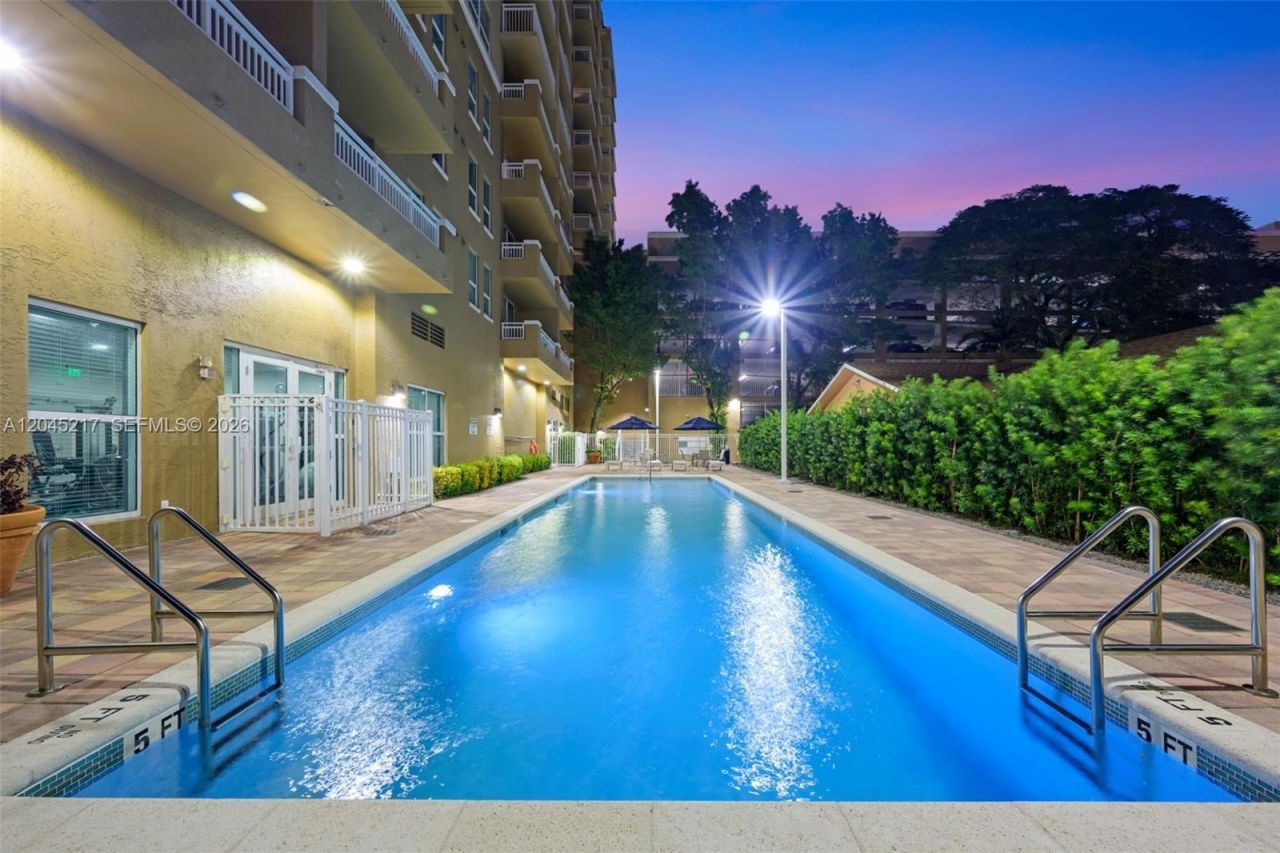 2665 SW 37th Ave, Unit 202, Miami, FL 33133 Photo
