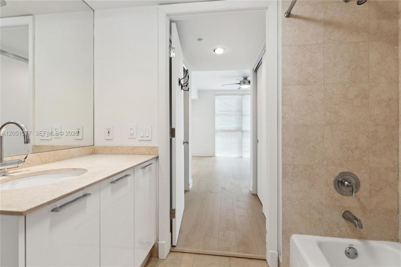 18911 Collins Ave, Unit 901, Sunny Isles Beach, FL 33160 Photo