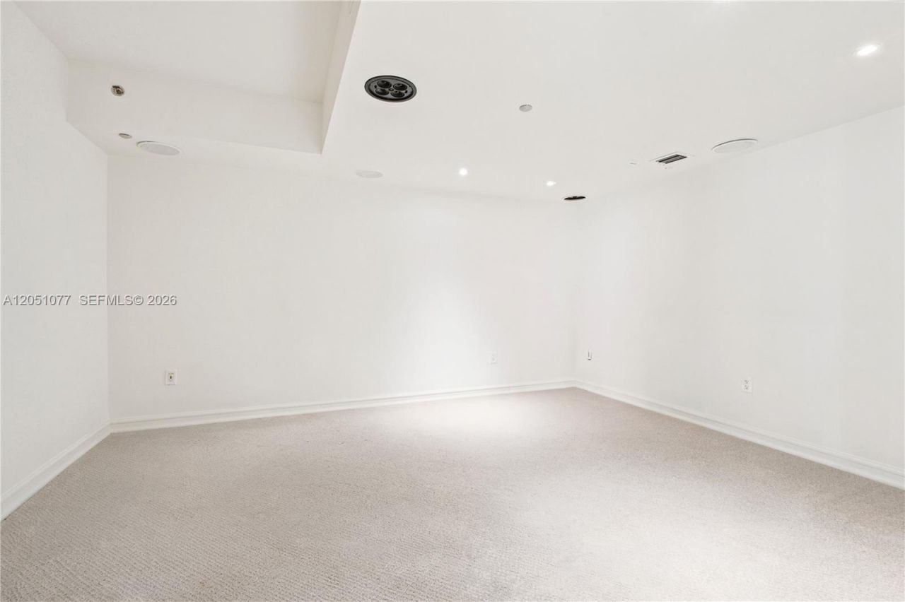 18911 Collins Ave, Unit 901, Sunny Isles Beach, FL 33160 Photo