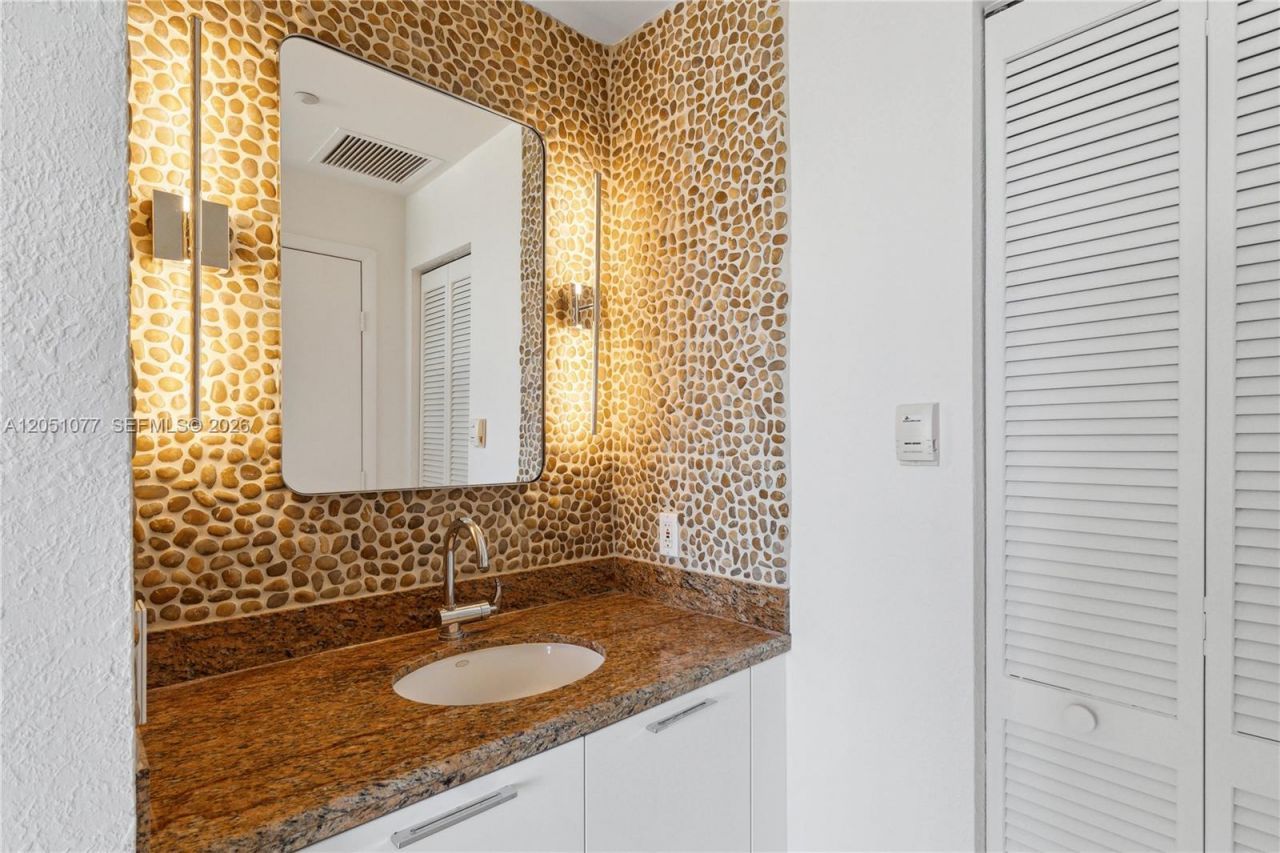 18911 Collins Ave, Unit 901, Sunny Isles Beach, FL 33160 Photo