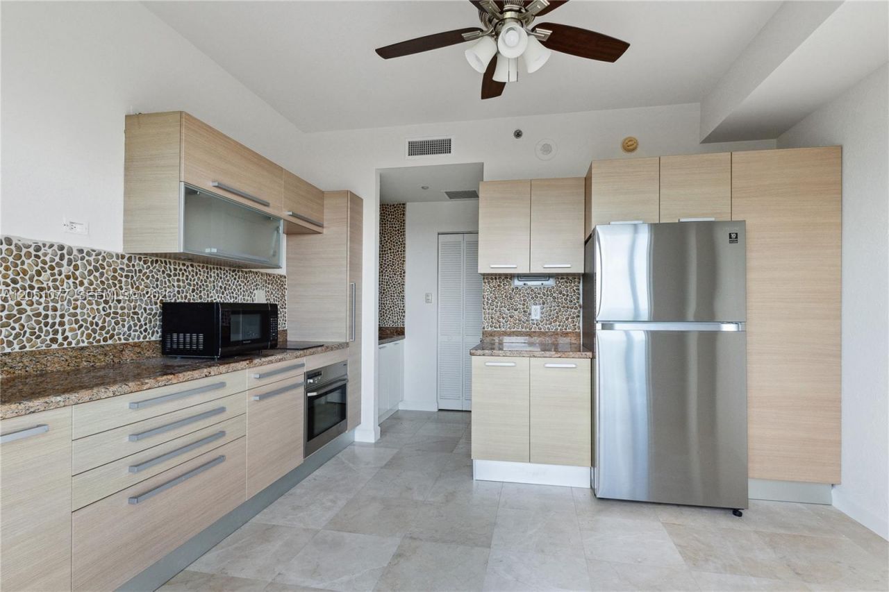 18911 Collins Ave, Unit 901, Sunny Isles Beach, FL 33160 Photo