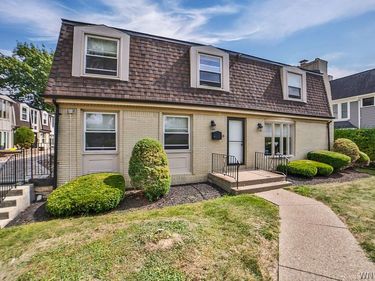 32 Bernhardt Drive , Unit 10, Buffalo, NY 14226