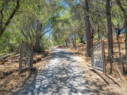 4350 Meadowview Acres Rd, Cool, CA 95614 Photo