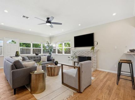 8225 Lake Forest Dr, Sacramento, CA 95826 Photo
