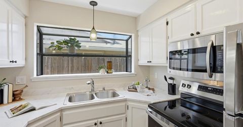 8225 Lake Forest Dr, Sacramento, CA 95826 Photo