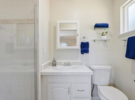 8225 Lake Forest Dr, Sacramento, CA 95826 Photo