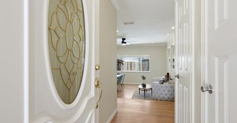 8225 Lake Forest Dr, Sacramento, CA 95826 Photo