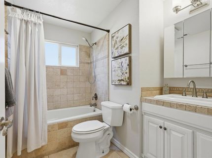 8225 Lake Forest Dr, Sacramento, CA 95826 Photo